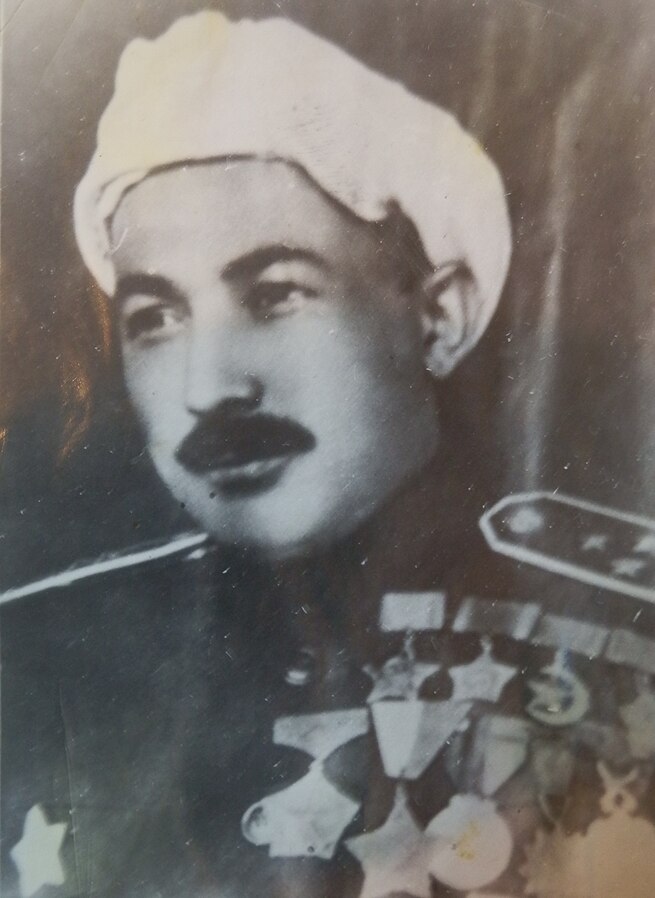 ئۈچ ۋىلايەت ئىنقىلاۋى دەۋرىگە ئائىت تارىخىي&nbsp;سۈرەتلەر