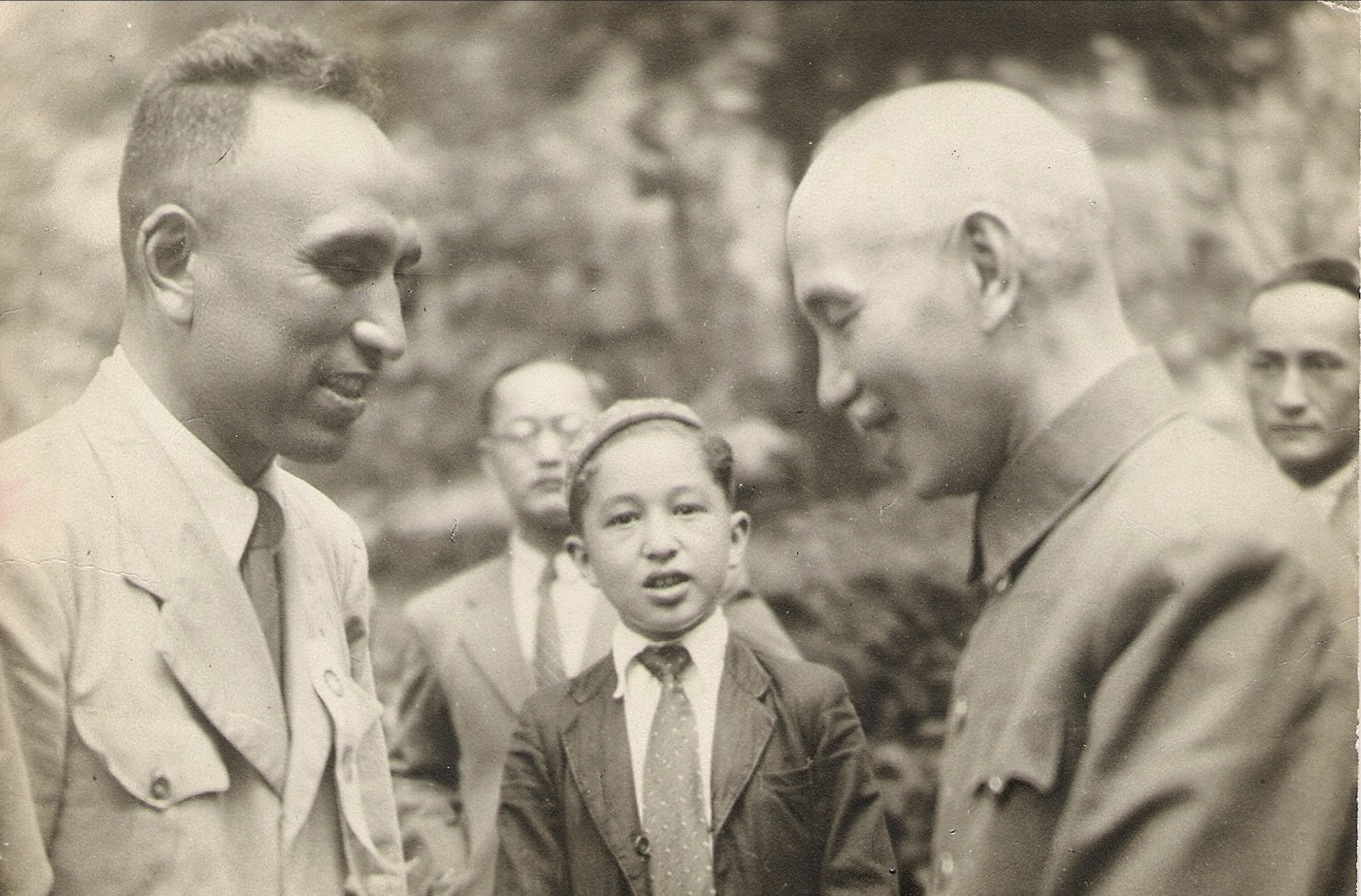 ئەيسا ئالىپتېكىننىڭ جياڭ جېشىغا يازغان خېتى (2)